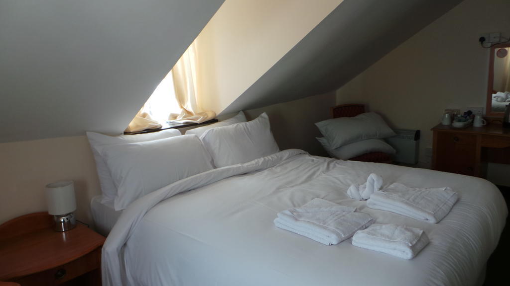 Dolphin Hotel Weymouth Oda fotoğraf